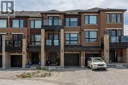 33 RED MAPLE Lane  Barrie, ON L9J 0N4