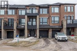 33 RED MAPLE Lane Barrie, ON L9J 0N4