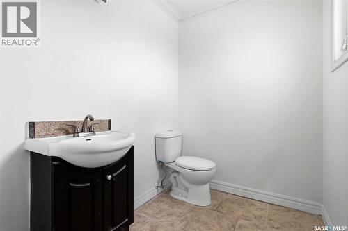960 Mccarthy Boulevard, Regina, SK - Indoor Photo Showing Bathroom