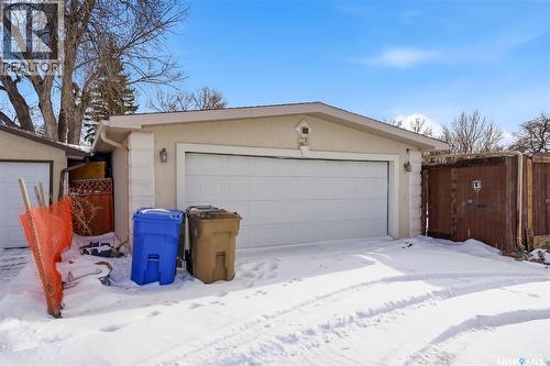 960 Mccarthy Boulevard, Regina, SK - Outdoor With Exterior