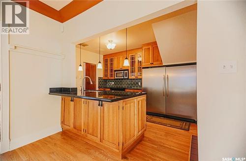 718 Saskatchewan Crescent E, Saskatoon, SK - Indoor Photo Showing Kitchen