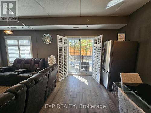 102 - 308 Watson Parkway N, Guelph, ON - Indoor Photo Showing Kitchen With Stainless Steel Kitchen With Double Sink