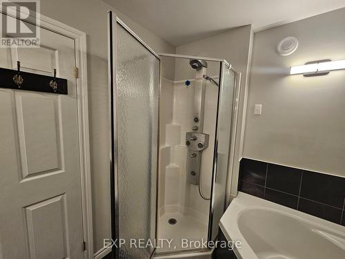 102 - 308 Watson Parkway N, Guelph, ON - Indoor Photo Showing Bathroom