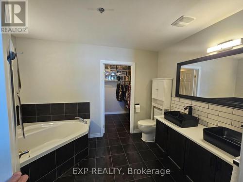 102 - 308 Watson Parkway N, Guelph, ON - Indoor Photo Showing Bathroom