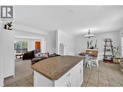 982 Paret Crescent, Kelowna, BC - Indoor