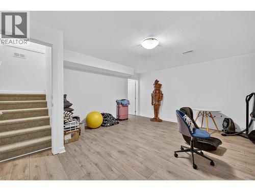 982 Paret Crescent, Kelowna, BC - Indoor