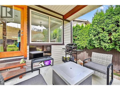 982 Paret Crescent, Kelowna, BC - Outdoor With Deck Patio Veranda With Exterior