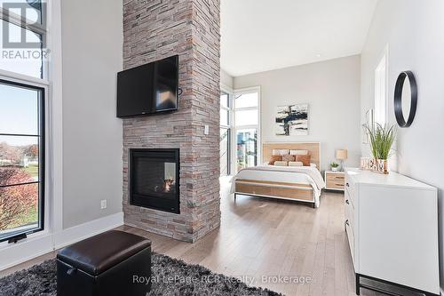 1 Windrose Valley Boulevard, Clearview, ON - Indoor Photo Showing Living Room With Fireplace