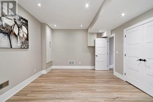 1 Windrose Valley Boulevard, Clearview, ON - Indoor Photo Showing Other Room