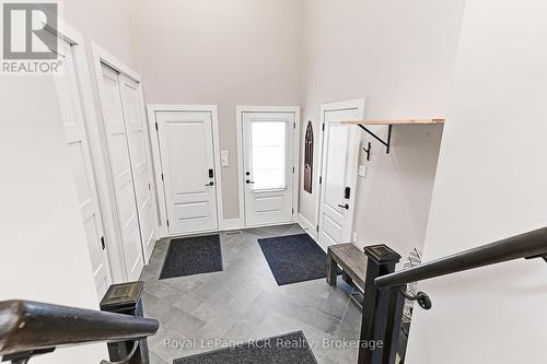 1 Windrose Valley Boulevard, Clearview, ON - Indoor Photo Showing Other Room