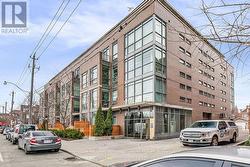 211 - 707 DOVERCOURT ROAD  Toronto, ON M6H 2W7