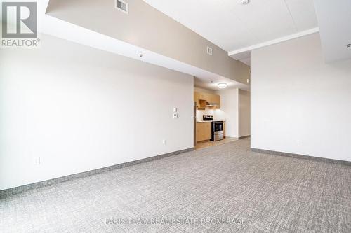 A2 - 301 Junction Road, Clearview, ON - Indoor Photo Showing Other Room