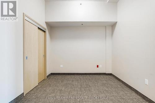 A2 - 301 Junction Road, Clearview, ON - Indoor Photo Showing Other Room