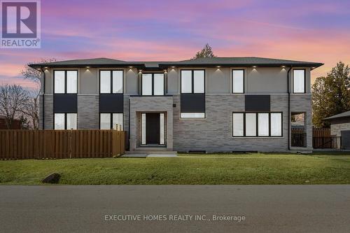 797 FIRST STREET  Mississauga, ON L5E 1A3