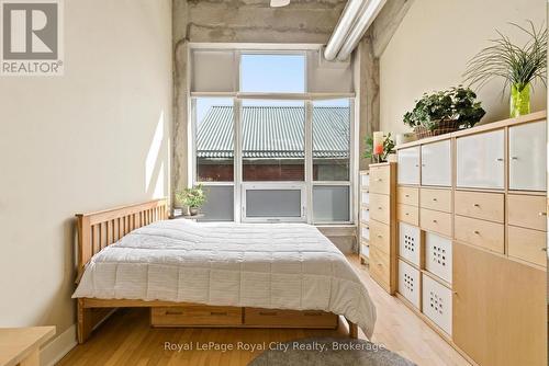 108 - 26 Ontario Street, Guelph (St. Patrick'S Ward), ON - Indoor Photo Showing Bedroom