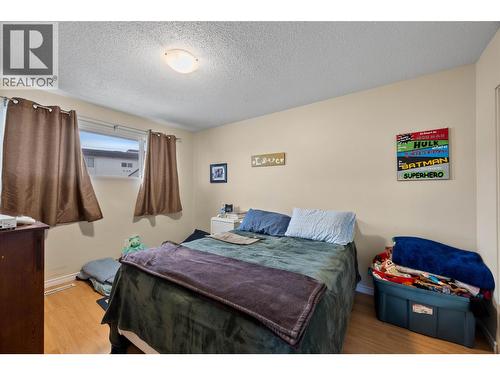 800 Valhalla Drive Unit# 3, Kamloops, BC - Indoor Photo Showing Bedroom