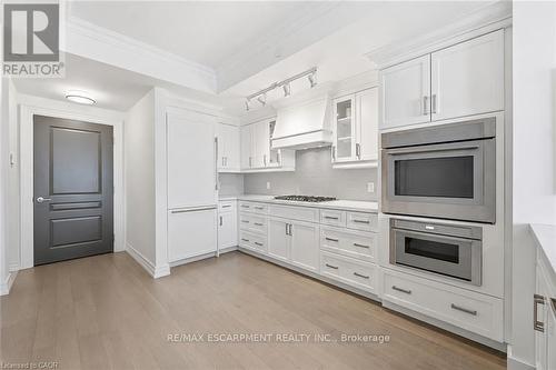 1102 - 2060 Lakeshore Road, Burlington, ON - Indoor Photo Showing Other Room