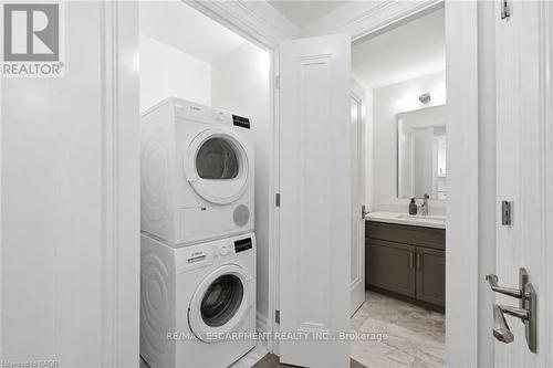 1102 - 2060 Lakeshore Road, Burlington, ON - Outdoor
