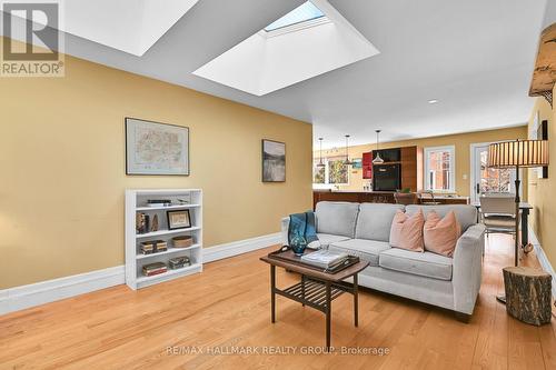 Main Floor - Family Room - 9 Rock Avenue, Ottawa, ON - Indoor Photo Showing Living Room