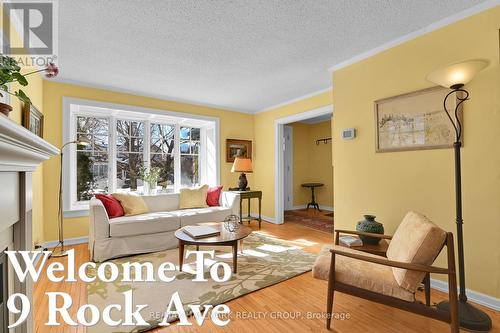 9 Rock Avenue, Ottawa, ON - Indoor Photo Showing Living Room