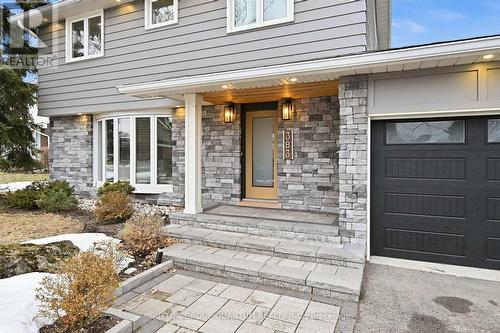 383 Cosburn Crescent, Burlington, ON - Outdoor