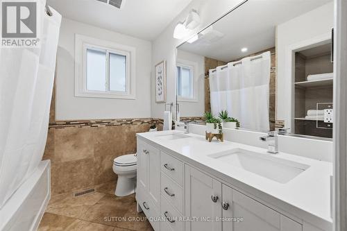 383 Cosburn Crescent, Burlington, ON - Indoor Photo Showing Bathroom