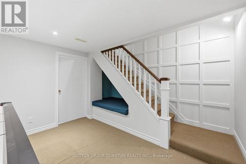 383 Cosburn Crescent, Burlington, ON - Indoor Photo Showing Other Room