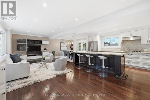 383 Cosburn Crescent, Burlington, ON - Indoor