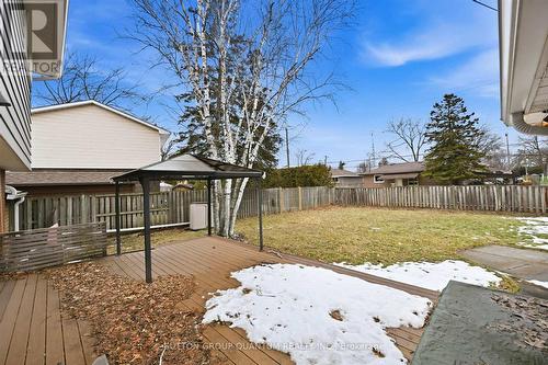383 Cosburn Crescent, Burlington, ON - Outdoor