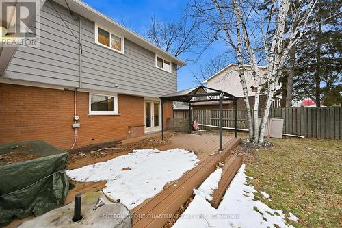 383 Cosburn Crescent, Burlington, ON - Outdoor