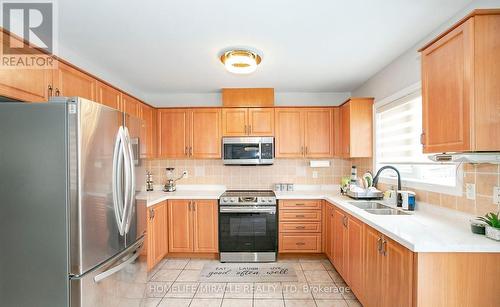 29 Dewridge Court, Brampton, ON - Indoor Photo Showing Kitchen With Double Sink