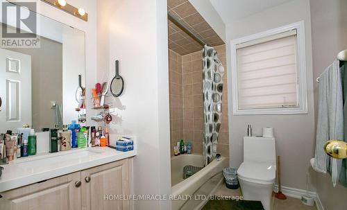 29 Dewridge Court, Brampton, ON - Indoor Photo Showing Bathroom