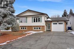 69 Thorn CRESCENT  Moose Jaw, SK S6J 1J2