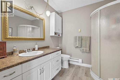 122 Main Street, Radisson, SK - Indoor Photo Showing Bathroom
