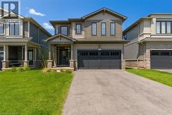 107 STARFIRE Crescent  Stoney Creek, ON L8E 0K9