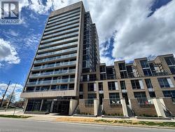 1940 IRONSTONE Drive Unit# 809  Burlington, ON L7L 0E4