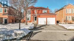 7 LAIDLAW AVENUE  Brampton, ON L6S 5W1