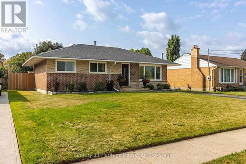 1064 SOVEREIGN ROAD  Woodstock (Woodstock - North), ON N4S 5P2