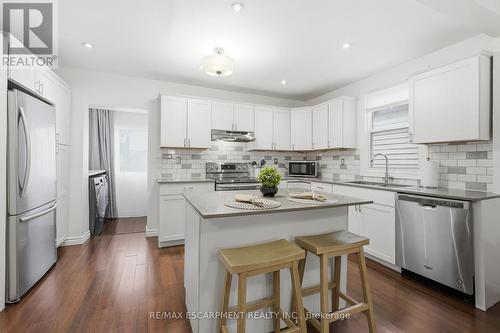 44 Whitfield Avenue, Hamilton, ON - Indoor Photo Showing Kitchen With Upgraded Kitchen