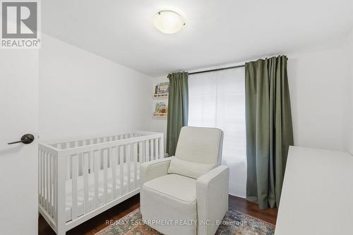 44 Whitfield Avenue, Hamilton, ON - Indoor Photo Showing Bedroom