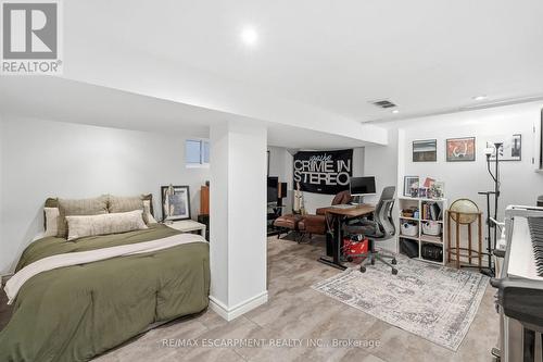 44 Whitfield Avenue, Hamilton, ON - Indoor