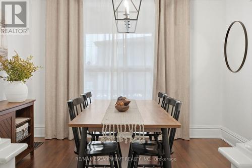 44 Whitfield Avenue, Hamilton, ON - Indoor Photo Showing Dining Room