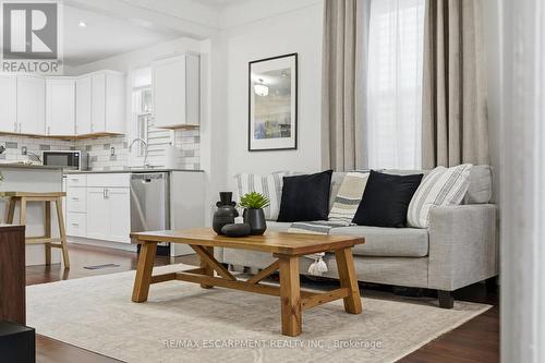 44 Whitfield Avenue, Hamilton, ON - Indoor