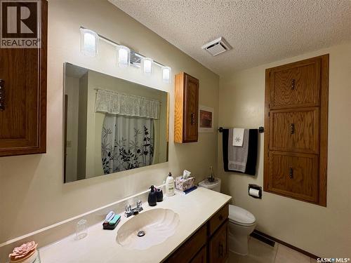 721 6Th Avenue, Rosthern, SK - Indoor Photo Showing Bathroom
