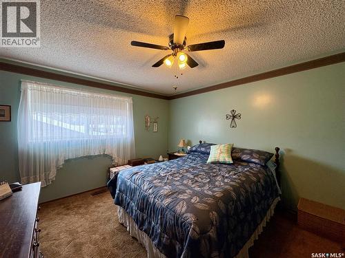 721 6Th Avenue, Rosthern, SK - Indoor Photo Showing Bedroom