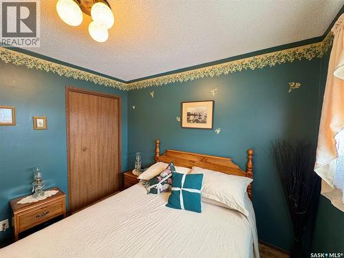 721 6Th Avenue, Rosthern, SK - Indoor Photo Showing Bedroom