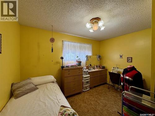 721 6Th Avenue, Rosthern, SK - Indoor Photo Showing Bedroom
