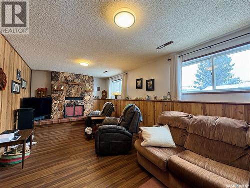 721 6Th Avenue, Rosthern, SK - Indoor
