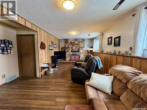 721 6Th Avenue, Rosthern, SK - Indoor