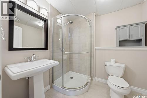 1415 Paton Crescent, Saskatoon, SK - Indoor Photo Showing Bathroom